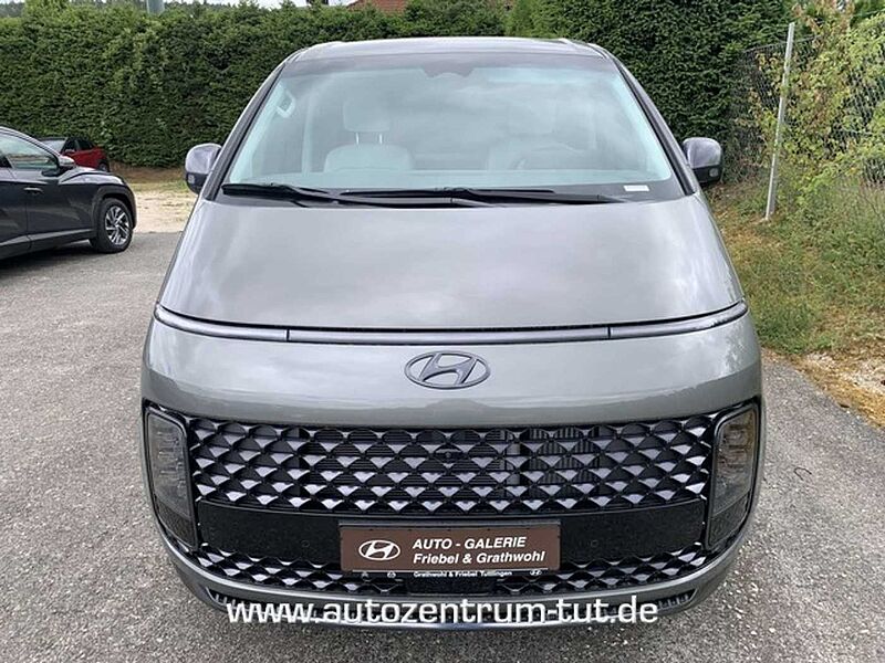 Hyundai STARIA 2.2 CRDi 8AT Signature 2WD