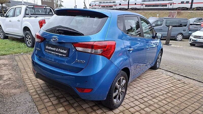 Hyundai iX20 1.6 blue YES! *SHZ+PDC+WKR