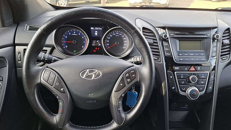 Hyundai i30 1.6 blue Passion*1.HAND