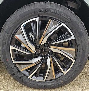 DFSK Forthing 4 U-Tour 1.5-T DCT 7-SITZE*All-Inclusiv