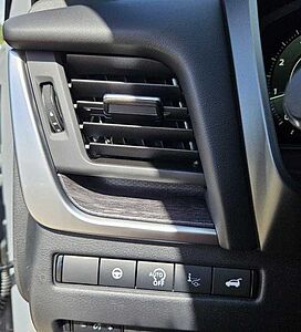 Nissan Qashqai 1.3 DIG-T Xtronic Tekna Dach schwarz