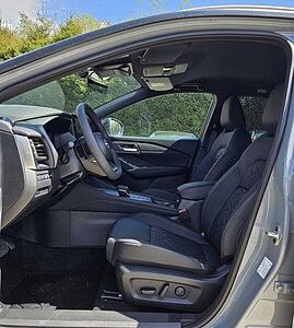 Nissan Qashqai 1.3 DIG-T Xtronic Tekna Dach schwarz