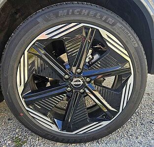 Nissan Qashqai MY24 DIG-T N-Design+Panoramaglasdach+BOS