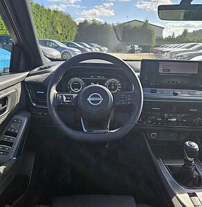 Nissan Qashqai MY24 DIG-T N-Design+Panoramaglasdach+BOS