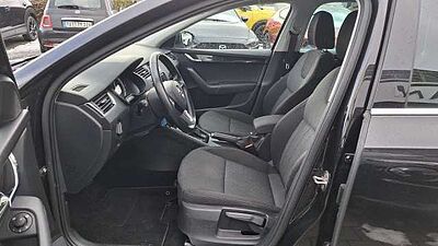 SKODA Octavia Combi 2.0 TSI DSG Style + AHK