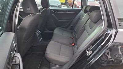 SKODA Octavia Combi 2.0 TSI DSG Style + AHK