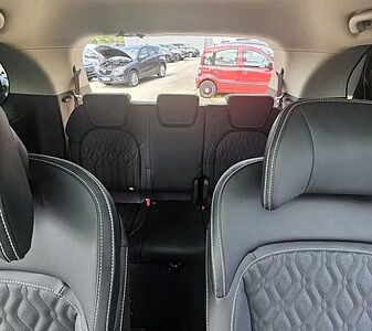 DFSK Forthing 9 HEV 1.5-T DHT 7-Sitzer