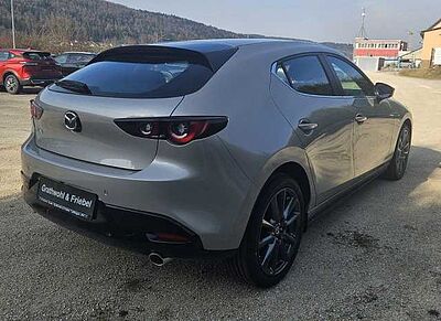 Mazda 3 2.5 e-SKYACTIV G140 AT Centre-Line