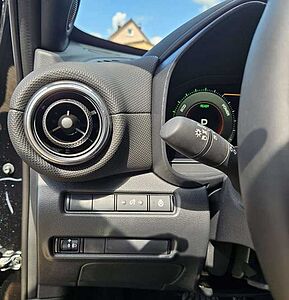 Nissan Juke 1.6 4MT HYBRID N-CONNECTA+Winter+BFS