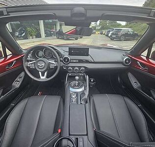 Mazda MX-5 RF SKYACTIV-G 132 Exclusive-Line RWD