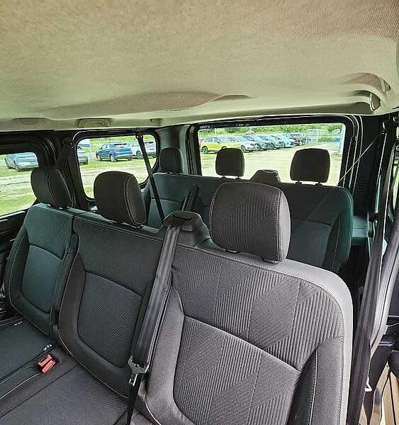 Nissan Primastar DCi150 8-Sitzer L1H1 2,8t Tekna+Desgin