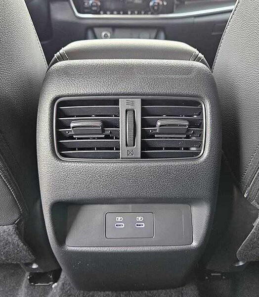 Nissan Qashqai 1.3 DIG-T Xtronic N-Connecta Winter Komf