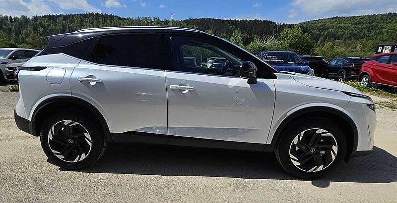 Nissan Qashqai 1.3 DIG-T Xtronic N-Connecta Winter Komf