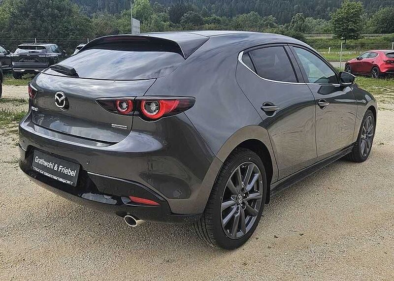 Mazda 3 2.5 e-SKYACTIV G140 6AT  Exclusive-line