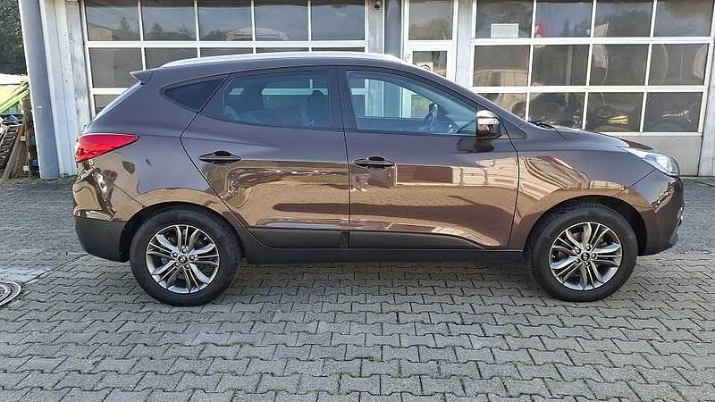 Hyundai ix35 FL 1.6 FIFA World Cup GOLD+AHK+WKR*1.HAND