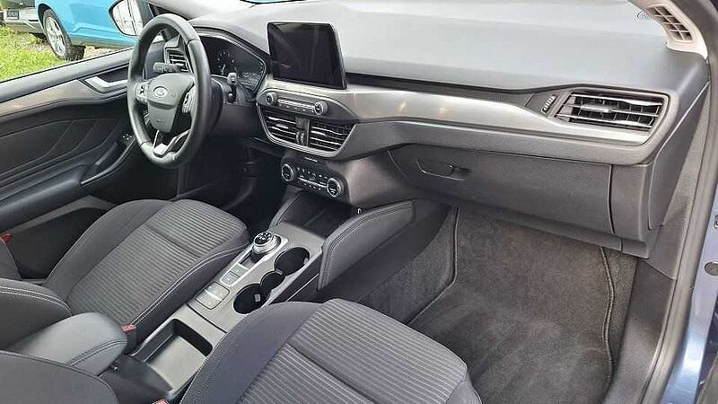 Ford Focus Turnier 1.5 EcoBoost AT Titanium