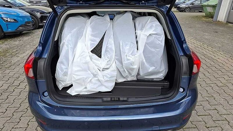 Ford Focus Turnier 1.5 EcoBoost AT Titanium