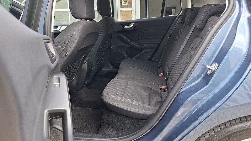 Ford Focus Turnier 1.5 EcoBoost AT Titanium