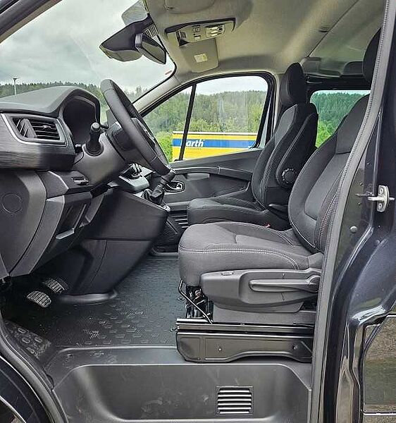 Nissan Primastar DCi150 8-Sitzer Tekna+Desgin+BES+AHK+W