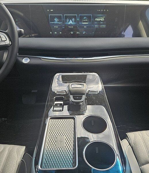 DFSK Forthing 9 HEV 1.5-T DHT 7-Sitzer