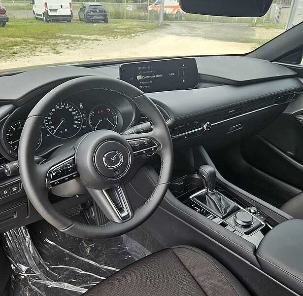 Mazda 3 2.5 e-SKYACTIV G140 6AT  Exclusive-line