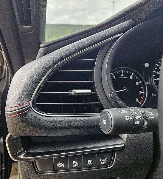 Mazda 3 2.5 e-SKYACTIV G140 6AT Homura