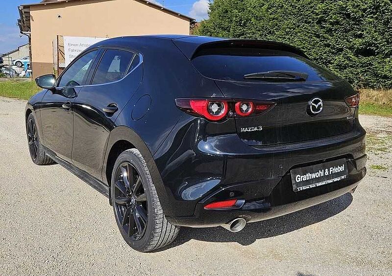 Mazda 3 2.0 e-SKYACTIV X 186 AT Exclusive-line