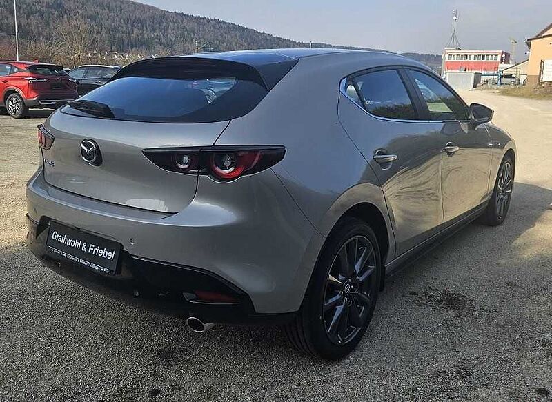 Mazda 3 2.5 e-SKYACTIV G140 AT Centre-Line