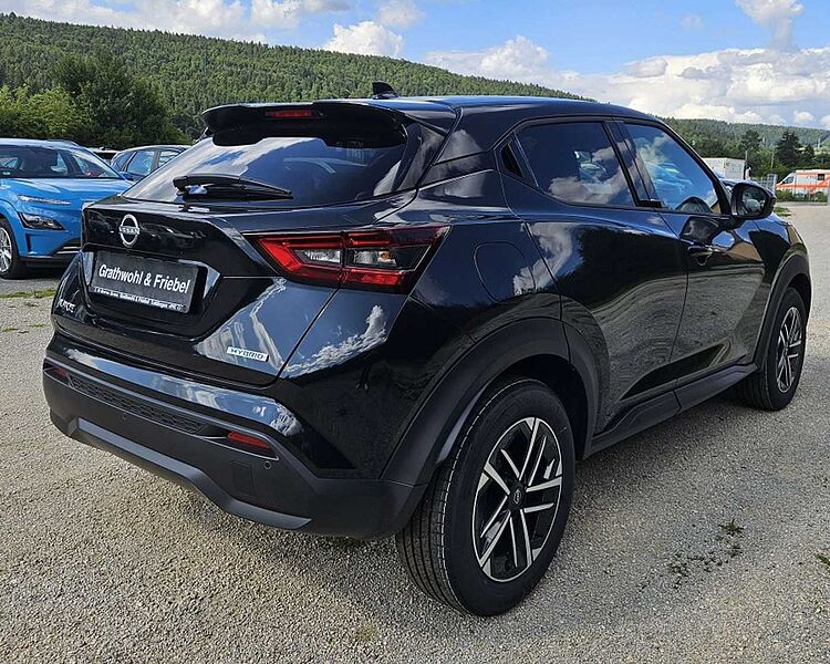 Nissan Juke 1.6 4MT HYBRID N-CONNECTA+Winter+BFS