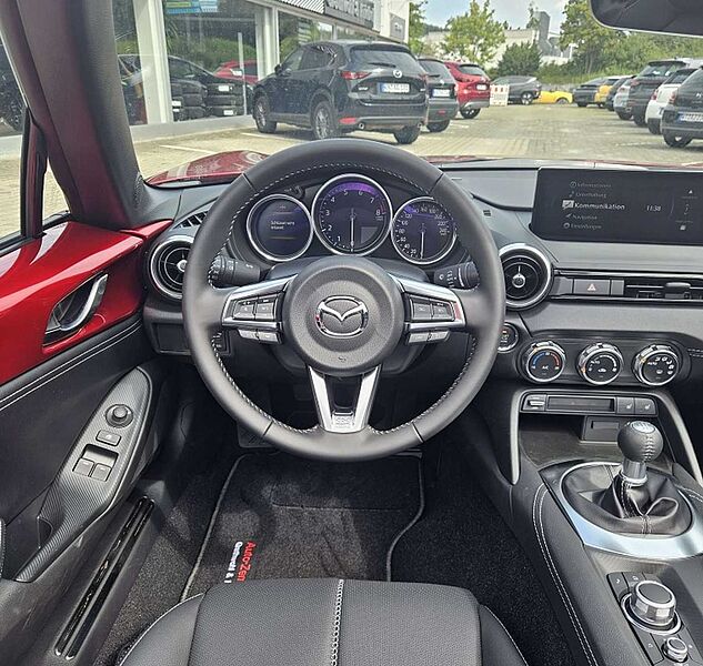 Mazda MX-5 RF SKYACTIV-G 132 Exclusive-Line RWD