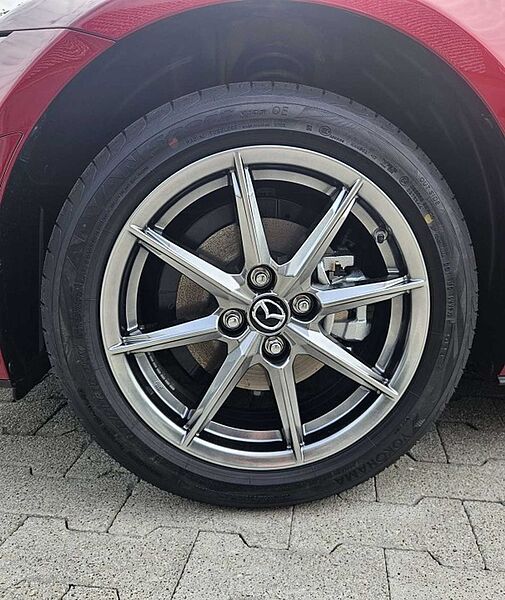 Mazda MX-5 RF SKYACTIV-G 132 Exclusive-Line RWD