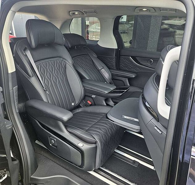 Sonstige 9 HYBRID 1.5-T DHT 7-Sitzer